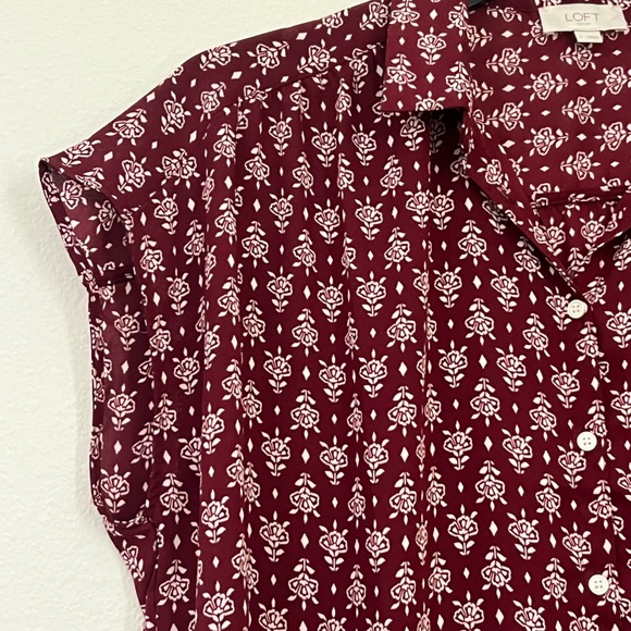 LOFT Burgundy Printed Lightweight Short-Sleeve Button-Down Shirt, Size L - Picture 3 of 8